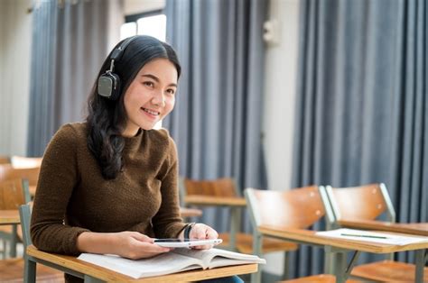 should students listen to music in class